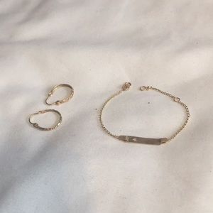 Baby bracelet and earings in gold